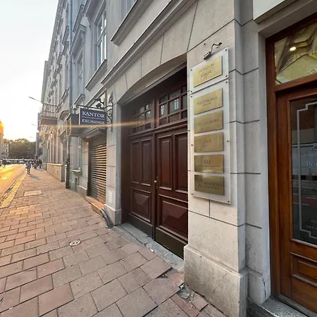 Lägenhet Mieszkanie Na Poddaszu Przy Rynku -