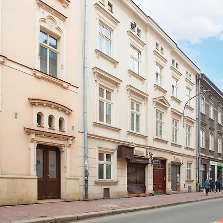 Lägenhet Mieszkanie Na Poddaszu Przy Rynku - *