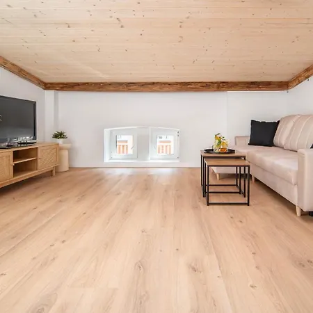 Apartmán Mieszkanie Na Poddaszu Przy Rynku - *